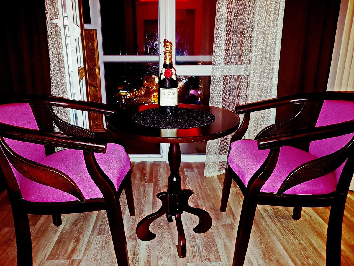 Apartlux 2 Chernihiv Bagian luar foto